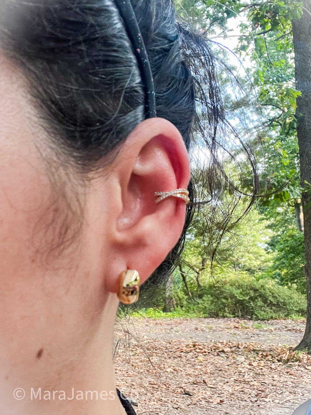Ear cuff- crystal