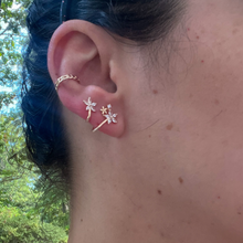 Load image into Gallery viewer, Flower Cuff Earring
