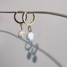 Load image into Gallery viewer, Chunky Pearls Earrings- Gold Filled
