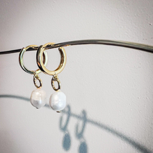 Load image into Gallery viewer, Chunky Pearls Earrings- Gold Filled
