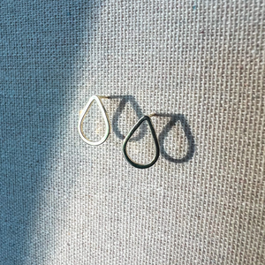 Tear Stud Earrings