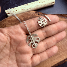 Load image into Gallery viewer, Adjustable Monstera Ring, Sterling Silver
